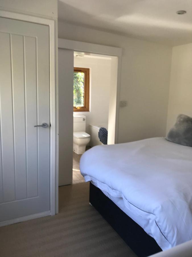 Winnie'S Corner - Self Contained Within The Grounds Of Another Property, In An Idyllic Wooded Setting Carlyon Bay Εξωτερικό φωτογραφία